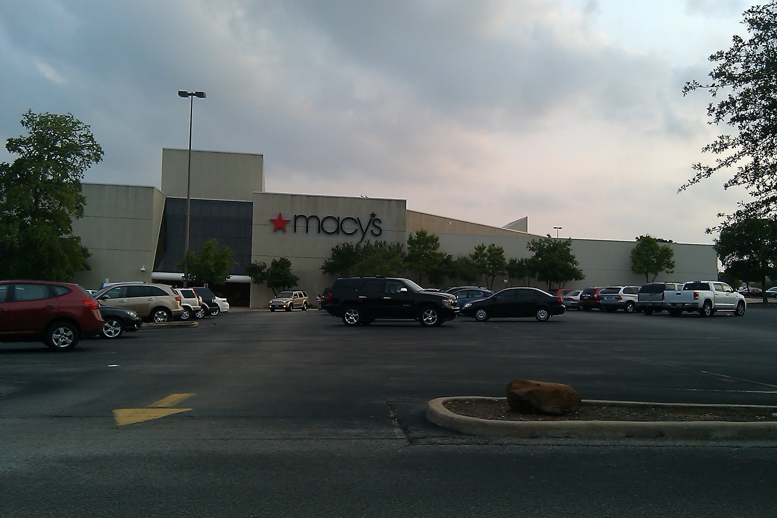 The Louisiana and Texas Retail Blogspot Barton Creek Square Mall