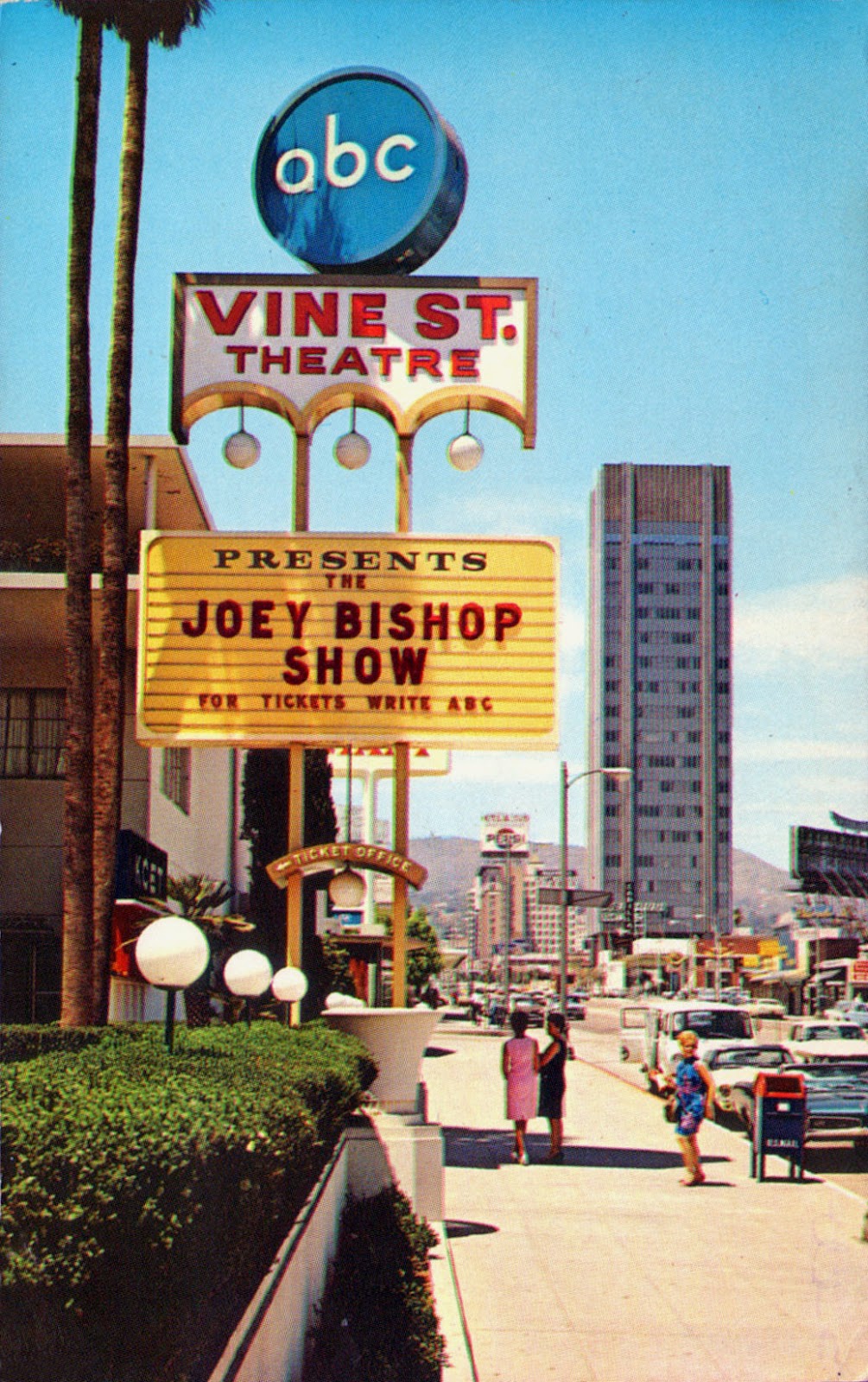 Hody's 1960's Postcard Los Angeles CA 