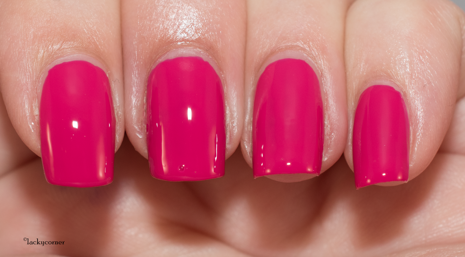 Lacky Corner United In Pink OPI Apartment for Two