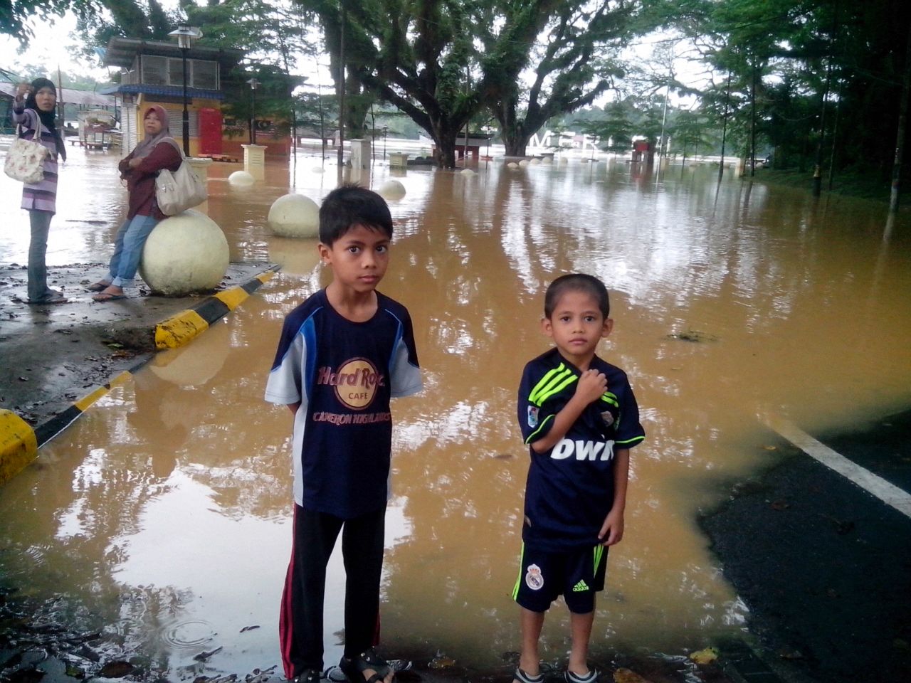Contohcontoh Karangan Sekolah Rendah Berita Banjir