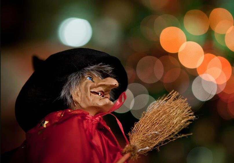 Auguri Divertenti Befana Amiche.