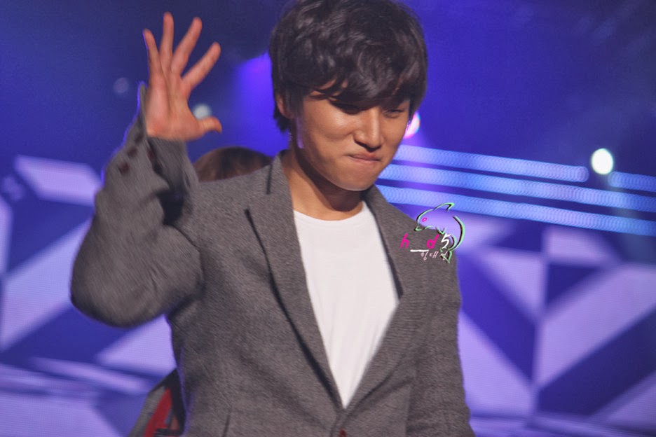 http://3.bp.blogspot.com/-PTnPhDSZBsI/TvMAyit7YtI/AAAAAAAAPPI/WRceAas3sgs/s1600/Daesung_034.jpg