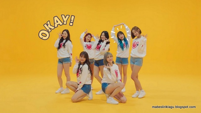 Lirik Lagu Momoland Banana Chacha (Terjemahan) Mabes Lirik