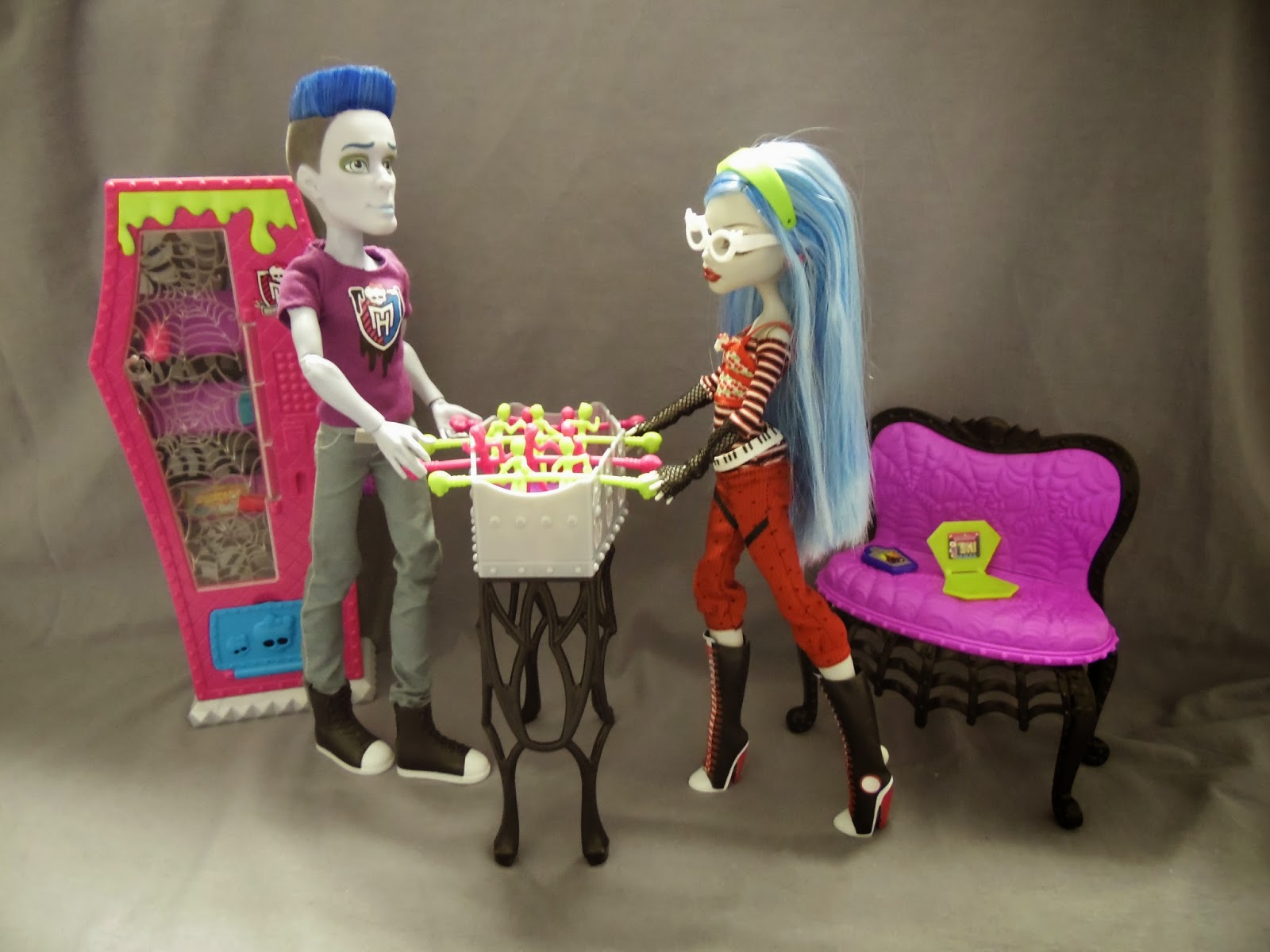 Christina Articulates: Monster High Student Lounge