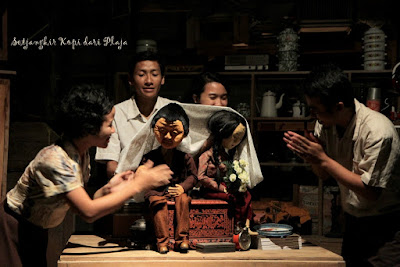 
Performance Setjangkir Kopi dari Plaja