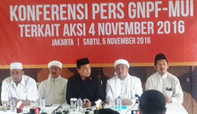 Habib Rizieq Bilang GNPF MUI Akan Kawal Tiap Agenda Sidang Ahok Habib Rizieq Bilang GNPF MUI Akan Kawal Tiap Agenda Sidang Ahok