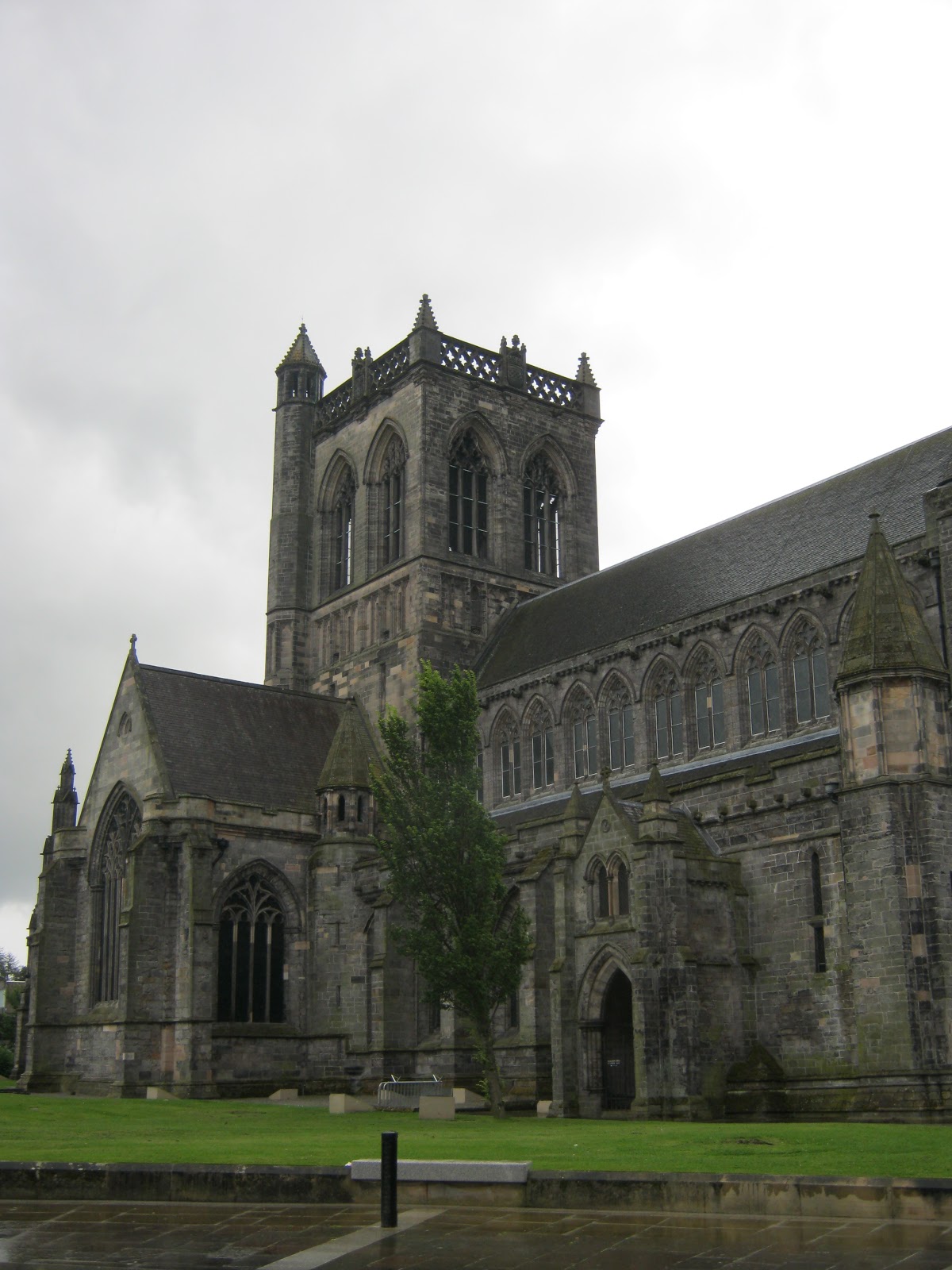 Over the Sea to Glasgow Paisley Abbey