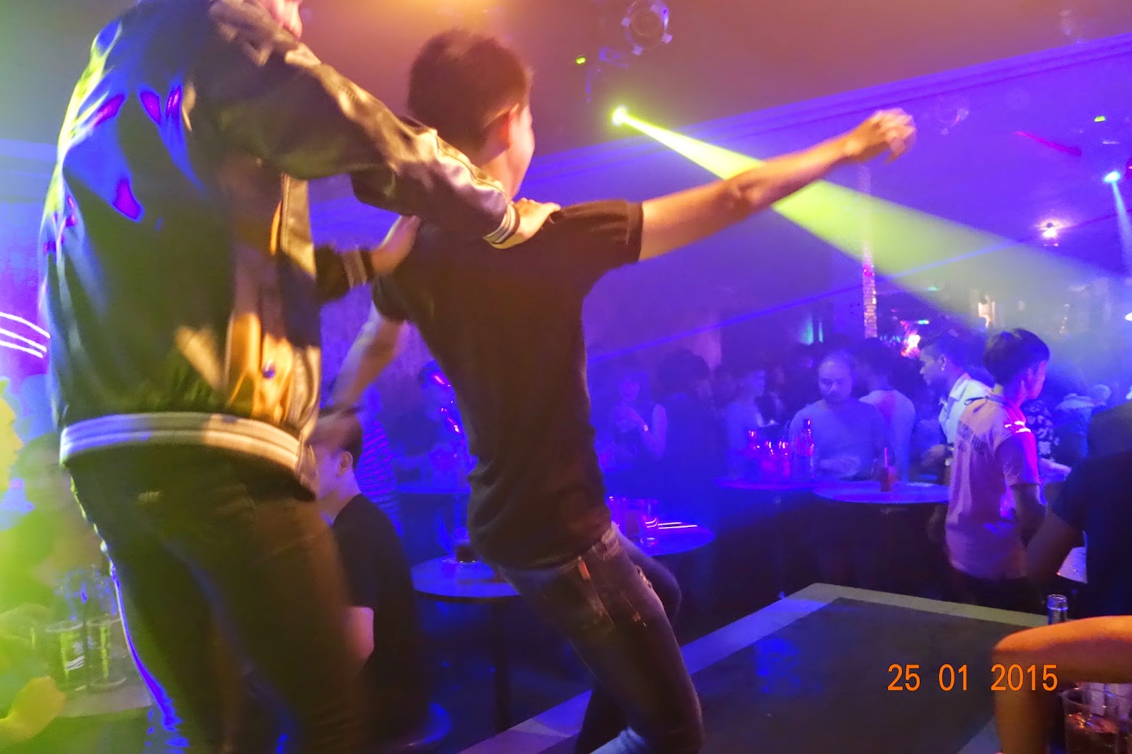 ChristianPFC Adventures in Thailand UD gay disco in Udon Thani