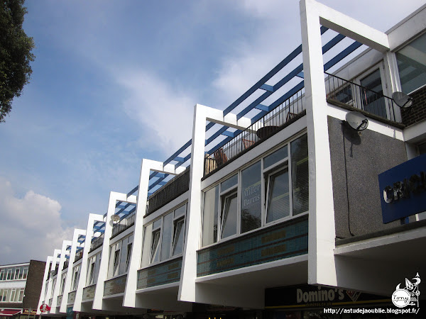 Worthing - UK - Centre commercial & Appartements  Architecte:  Construction: