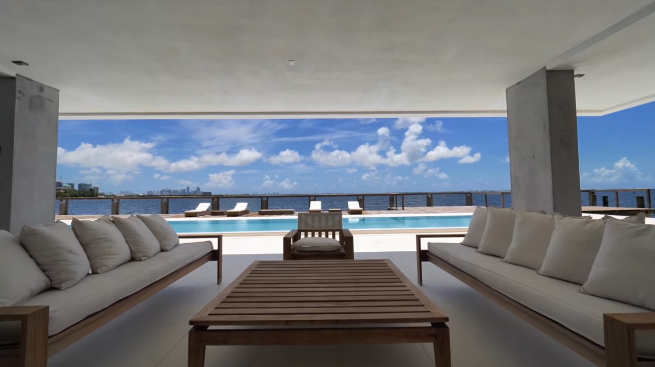 29 Photos vs. 3550 Matheson Ave | Miami - Contemporary Bayfront Property - Luxury Home & Interior Design Video Tour 29 Photos vs. 3550 Matheson Ave | Miami - Contemporary Bayfront Property - Luxury Home & Interior Design Video Tour