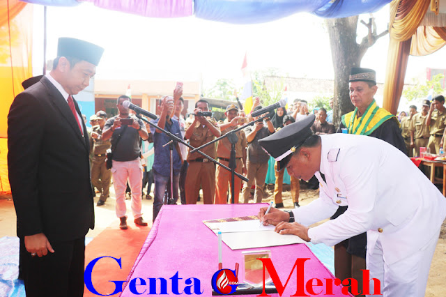 Bupati Lampura: Kades Harus Mampu Mengakomodir Kepentingan Warga