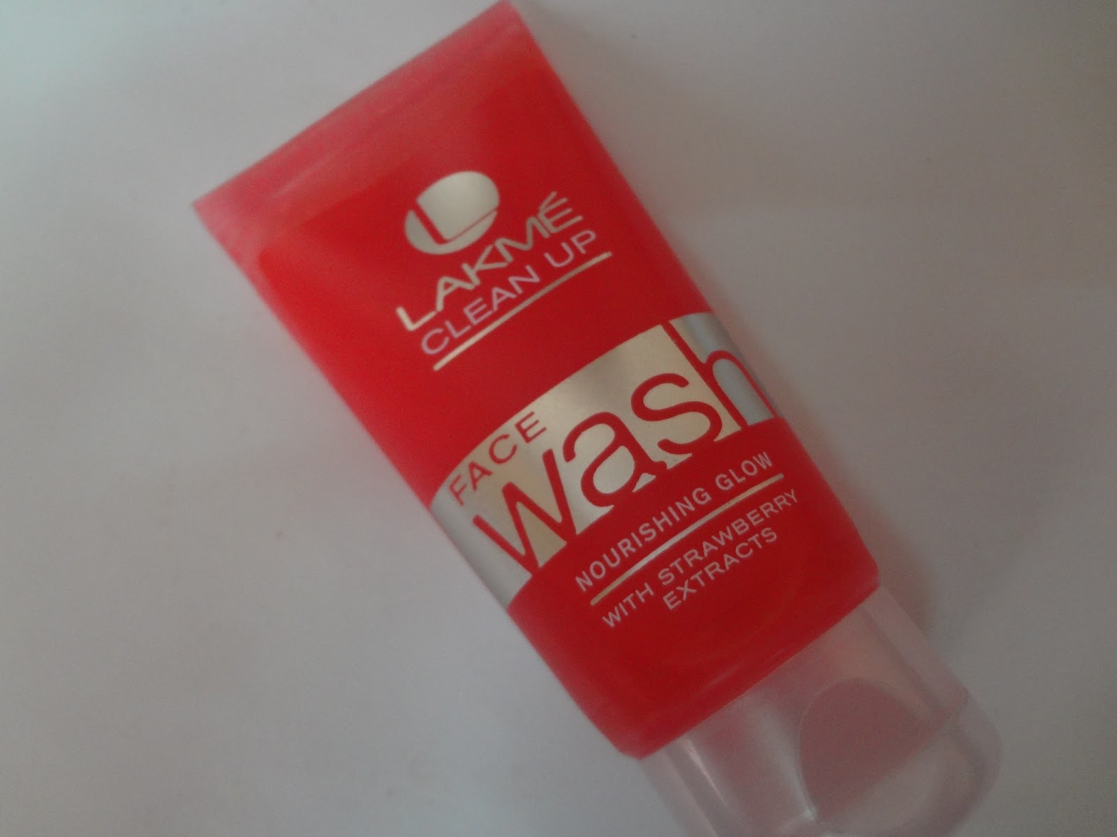 be beautiful with punam Lakme Clean Up Nourishing Glow Face Wash