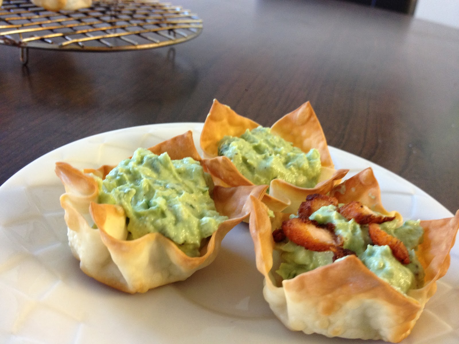 fab's cooking corner Wonton cups appetizer with avocado filling