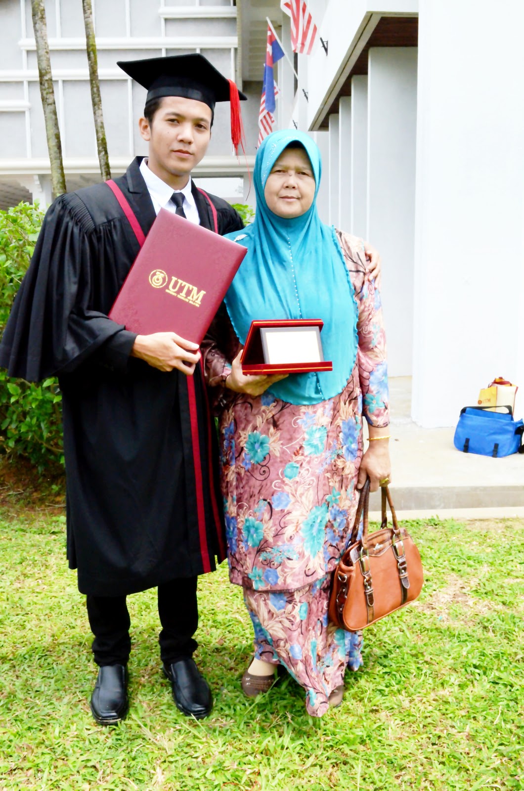 LIFE IS LIKE A WHEEL: Happy Graduation Day @ UTM Skudai, Johor Bahru