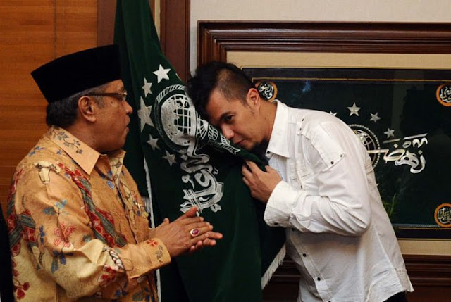 Terkuak, Ahmad Dhani Dipecat Dari Pengurus NU Karena... Terkuak, Ahmad Dhani Dipecat Dari Pengurus NU Karena...