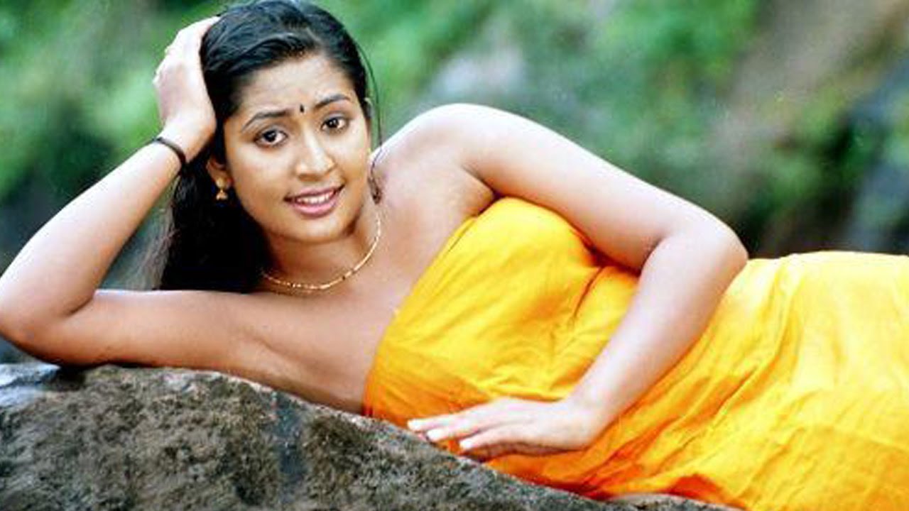 Actress Iniya Hot Navel Show Malayalam Actress In Blo Vrogue Co