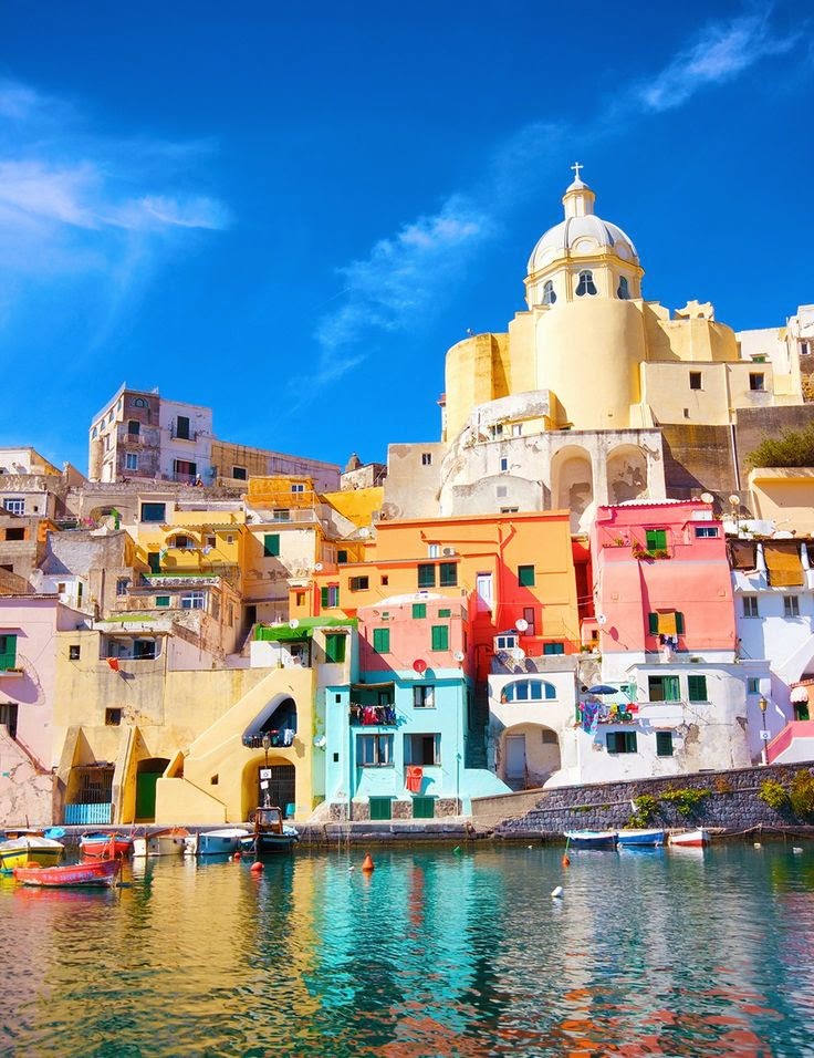 5 Colorful Places to Travel
