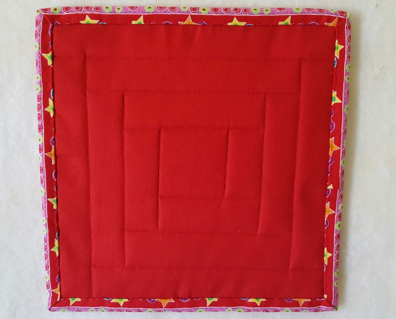 My Patchwork Quilt SEW & QUILTINONE LOG CABIN HOT PAD