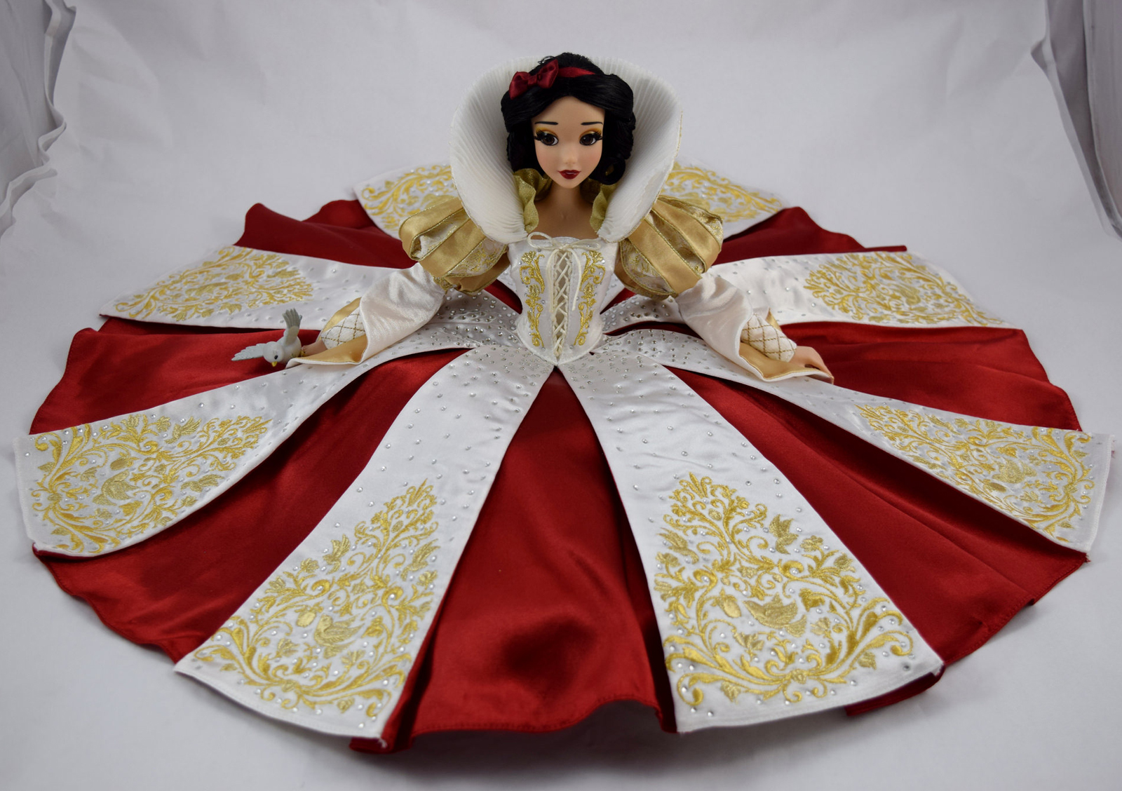 saks fifth avenue disney doll