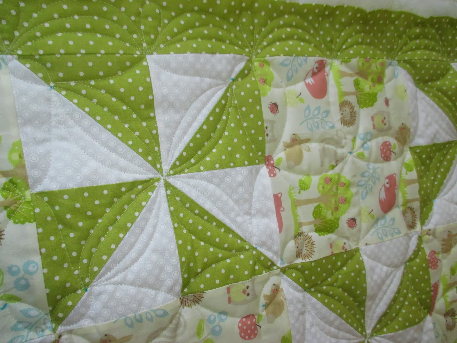 Down To Sew Pinwheel Baby Quilt
