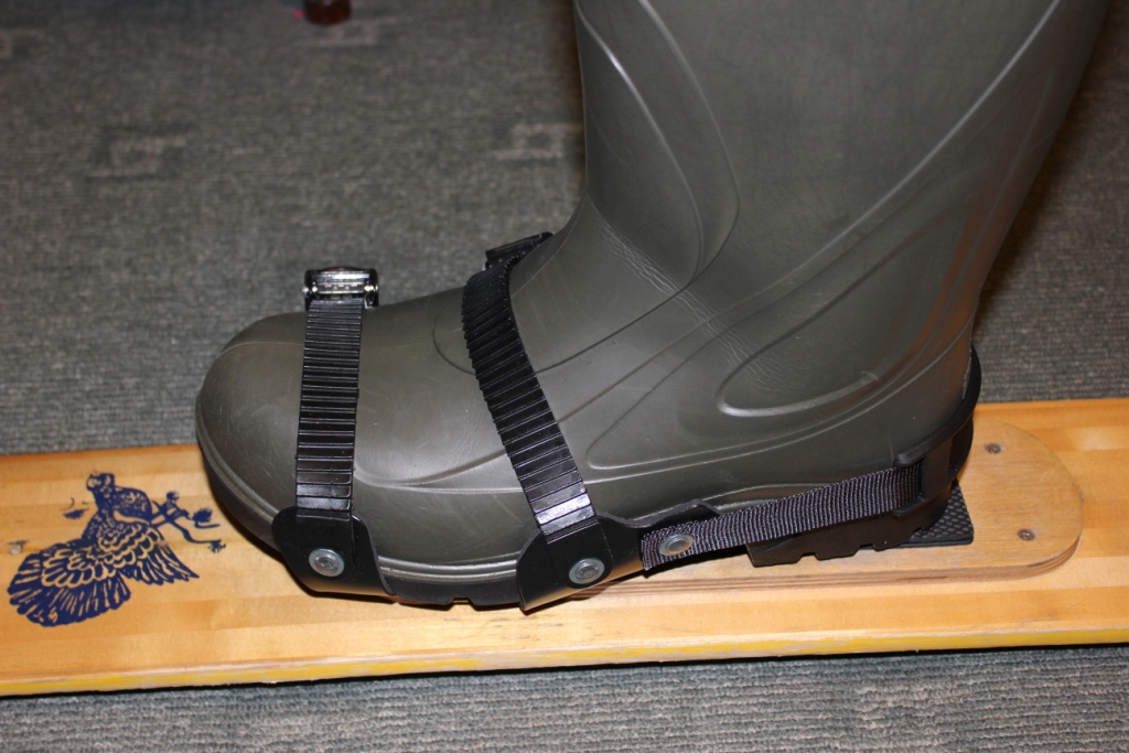 Крепления для охотничьих лыж. Крепление для охотничьих лыж своими руками. Лыжные крепления для охотничьих лыж своими руками. Крепления для деревянных лыж. Крепление охотничьих лыж на буран.