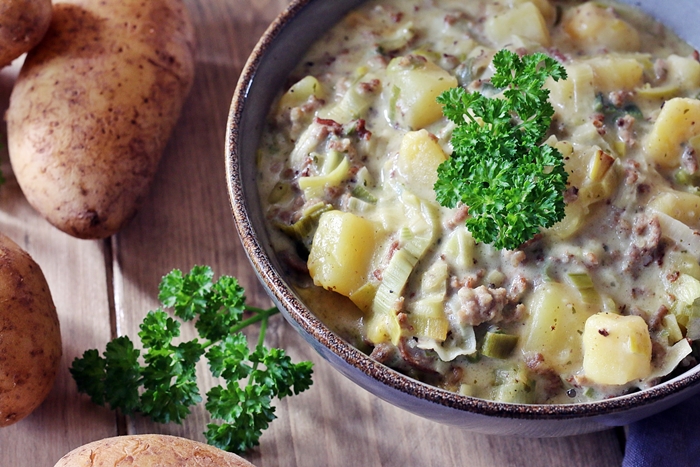 Hackfleisch-Käse-Lauch-Suppe mit Kartoffeln | Fashion Kitchen