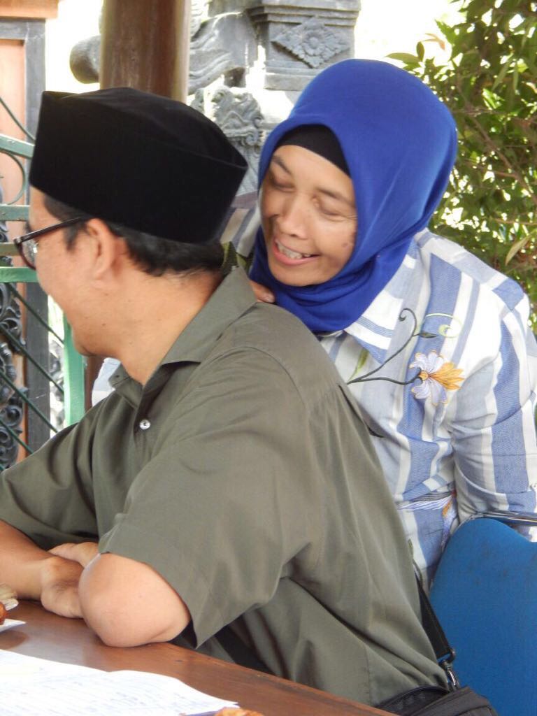 Berdua Bersamamu Mengajarkanku Apa Artinya Kenyamanan - Cara Mengajarku