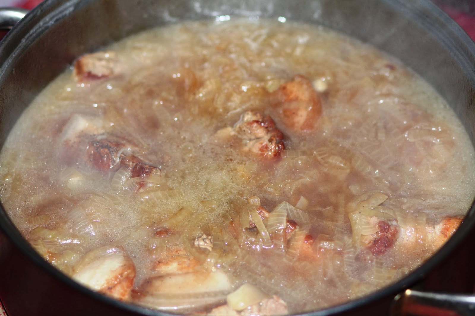 Тушёная картошка с грудинкой свиной
