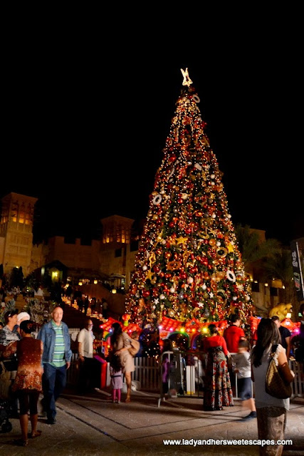 Souk Festival Market's Christmas Tree