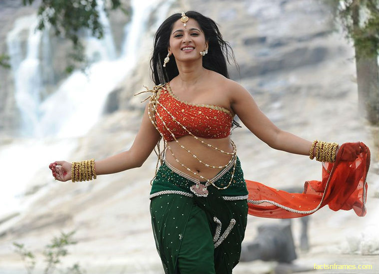 Bahubali Girl Anushka Shetty's Latest Image Gallery: Just For You Fans! ~  Facts N' Frames-Movies | Music | Health | Tech | Travel | Books | Education  | Wallpapers | Videos