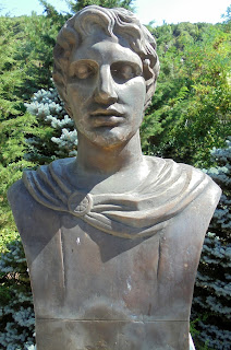 προτομή του Αλέξανδρου στο Μουσείο Μακεδονικού Αγώνα του Μπούρινου