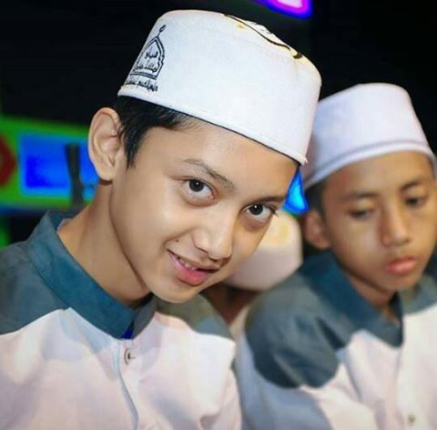 Teks Sholawat Cinta Dalam Istikharah Gus Azmi Mp3 Syekhermania Sukadamai