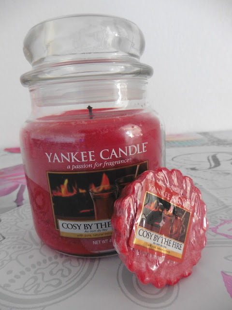Yankee Candle Cosy by the fire 