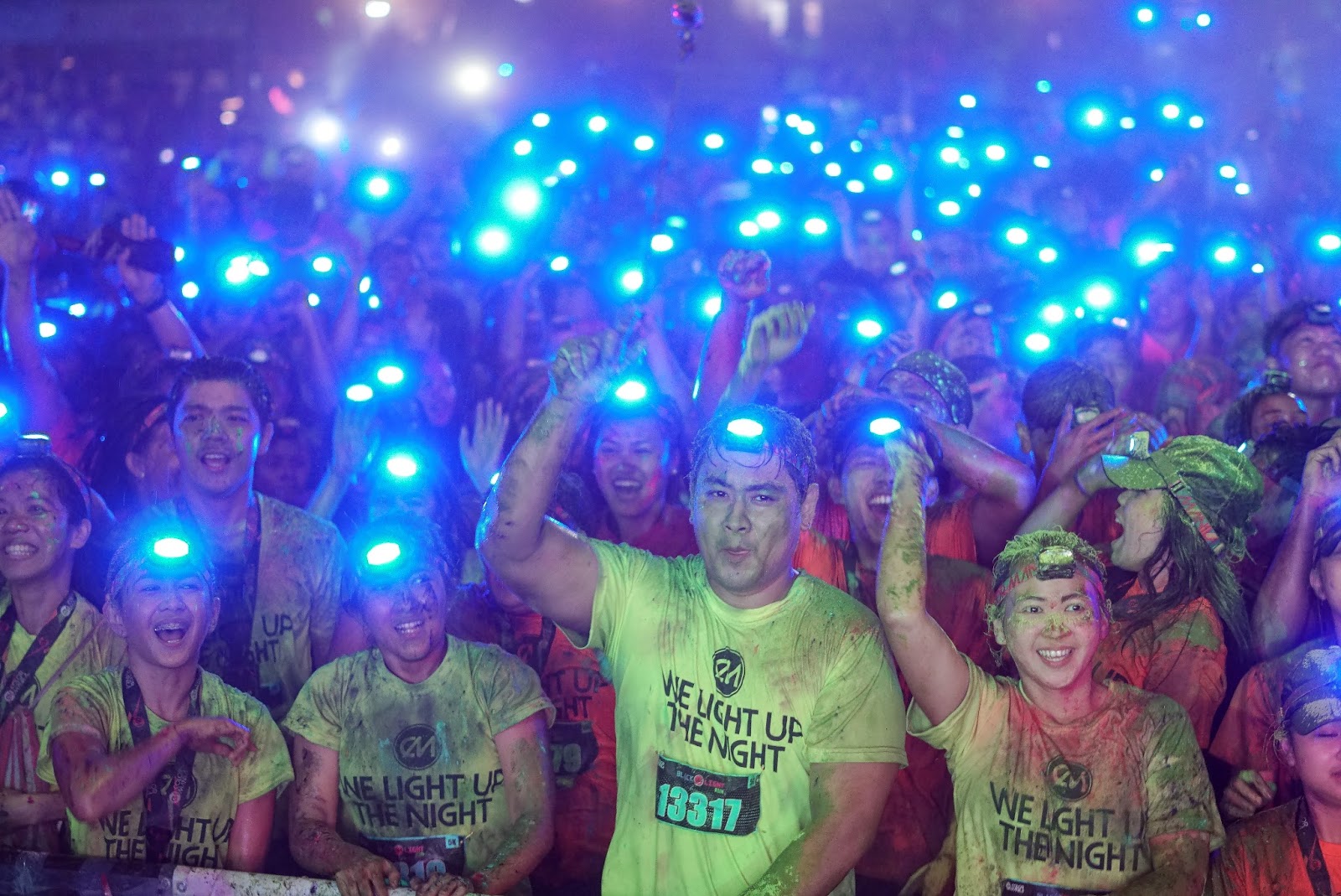 Color Manila caps year with blacklight run in Clark