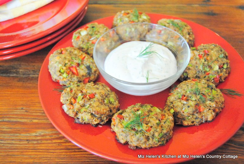 Baked Salmon Cakes with Dill Yogurt Sauce