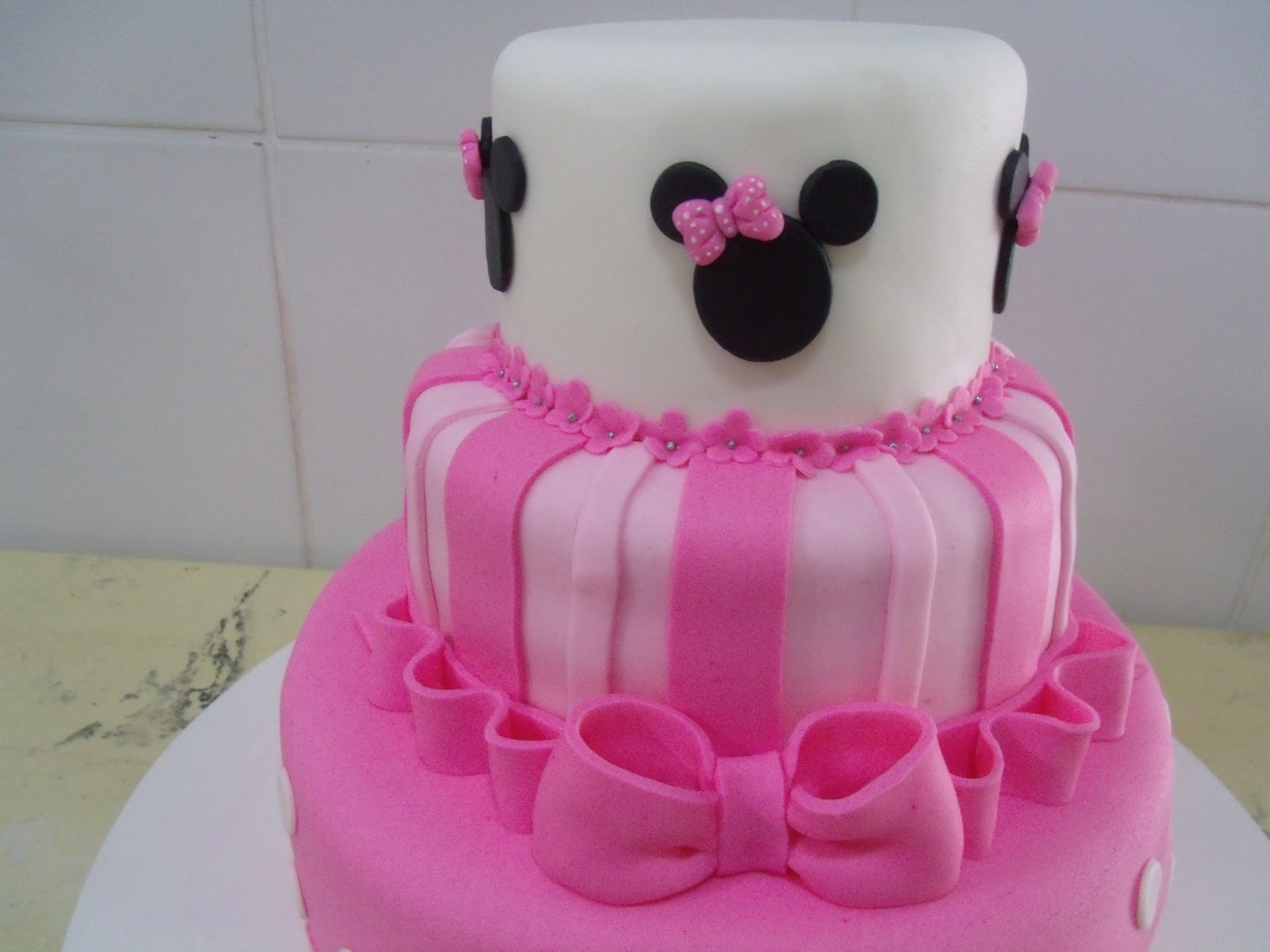 andr-ia-cake-design-bolo-da-minie-bebe