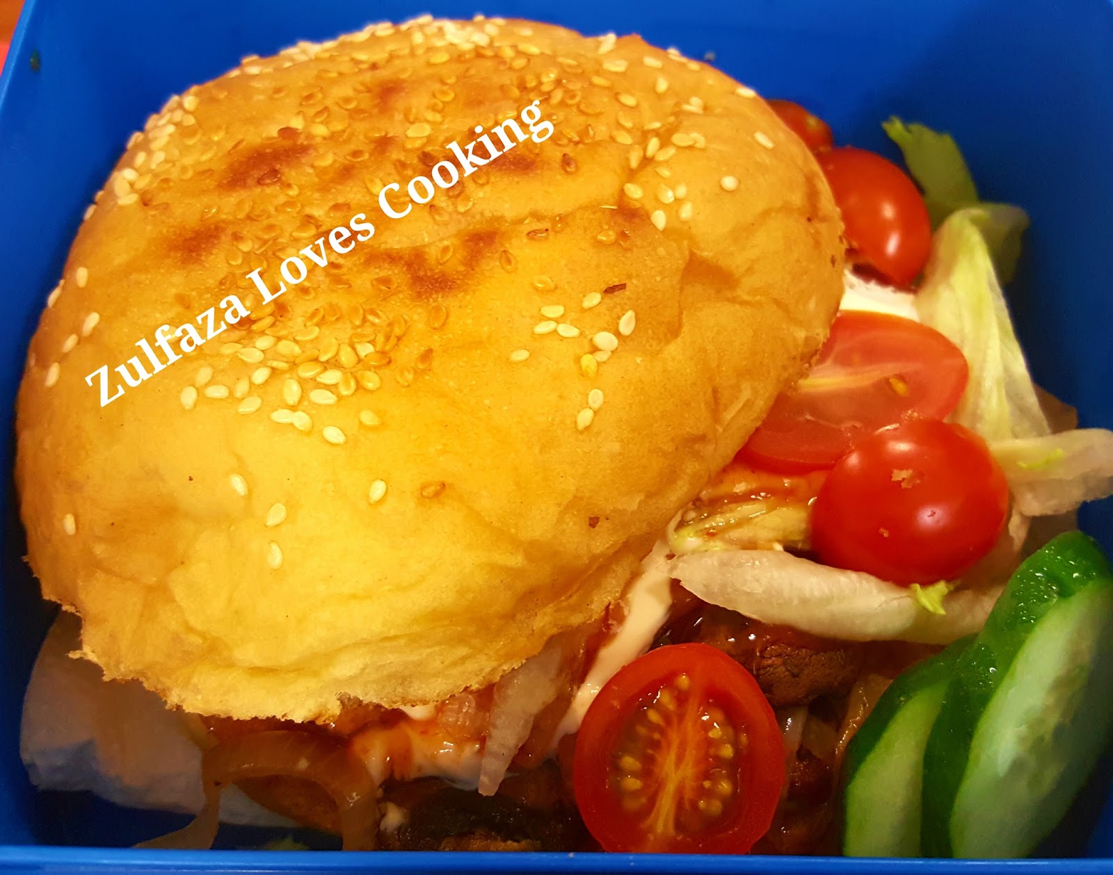 ZULFAZA LOVES COOKING: Roti lagi - burger telur