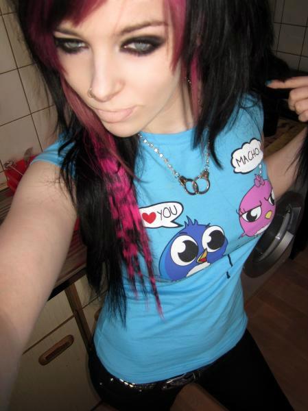 Emo Hairstyles An Expression Of Creative Adolescence Culture Top And Trend Hairstyle