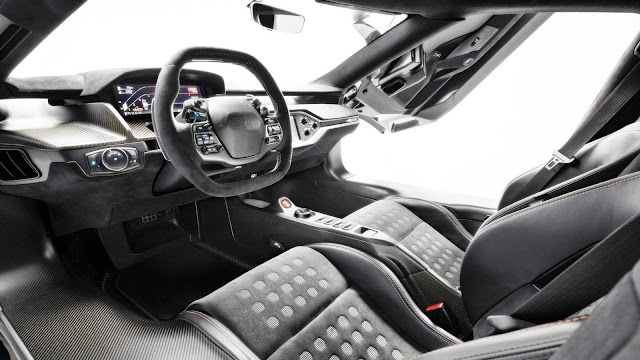 2019 Ford GT Heritage Edition Interior