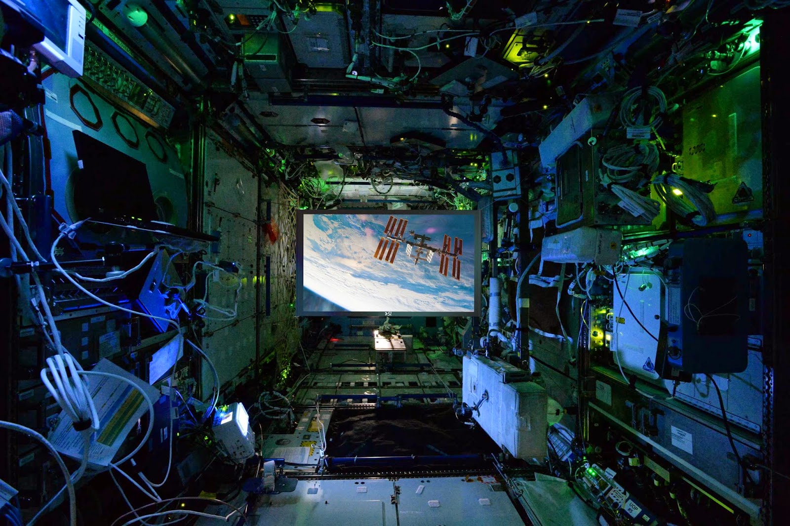 Screen Innovations premier écran de projection dans l