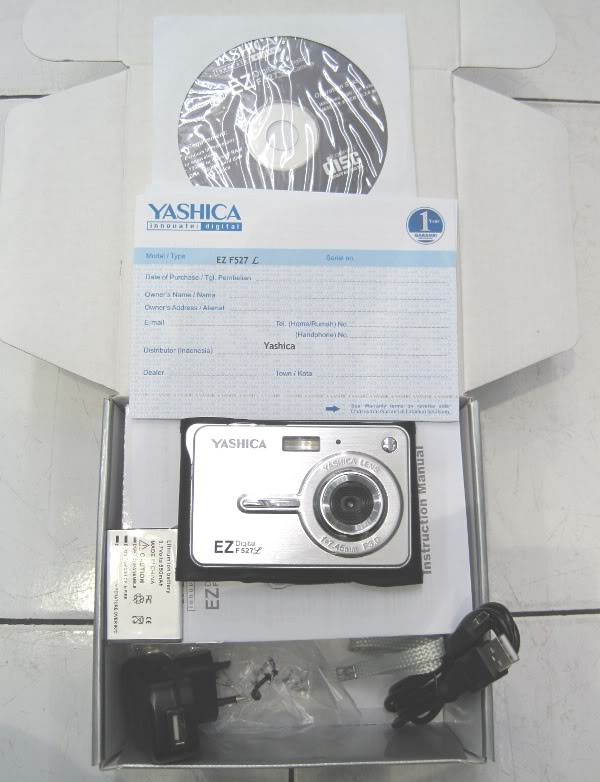 Jual Digital Pocket Camera Yashica EZ 527L