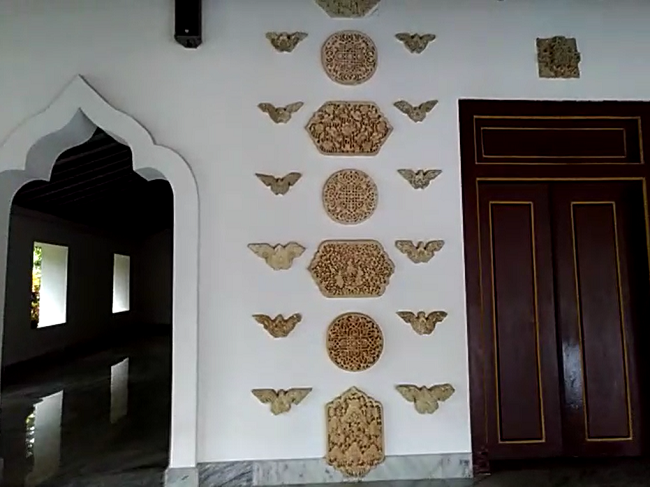 Ragam Hias Masjid Mantingan: Gambaran Kehidupan Abad XV-XVII