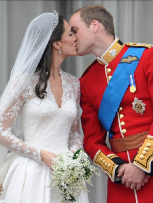 prince william and kate kissing. william kate kissing. kate and