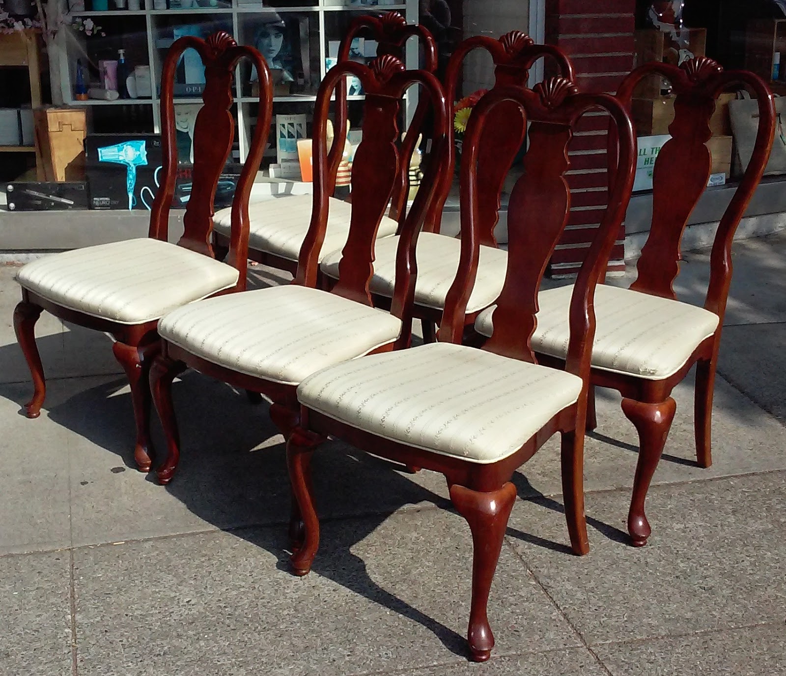 UHURU FURNITURE & COLLECTIBLES SOLD 18615 Bernhardt Fiddleback Cherry