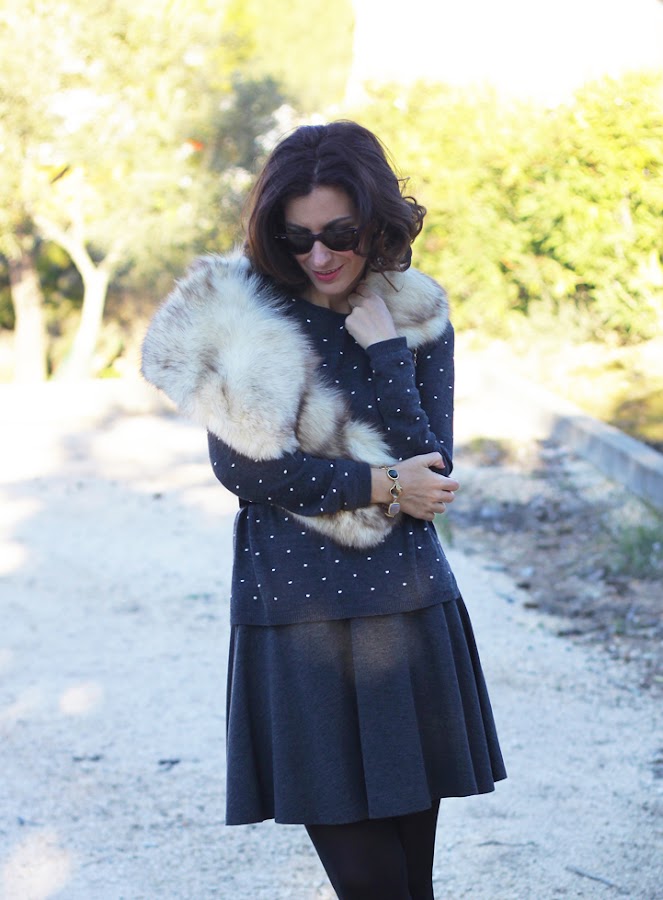 Cuello de pelo y abrigo largo