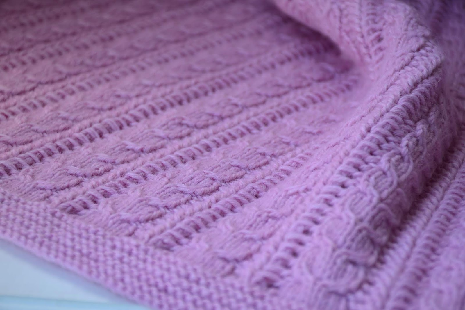 детский плед из пехорки. детский плед из пехорки. плед из пехорки детская. плед из пехорки детский. плед с градиентом из пряжи пехорка жемчужная.