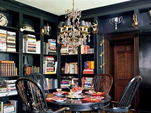 A house in Total Black