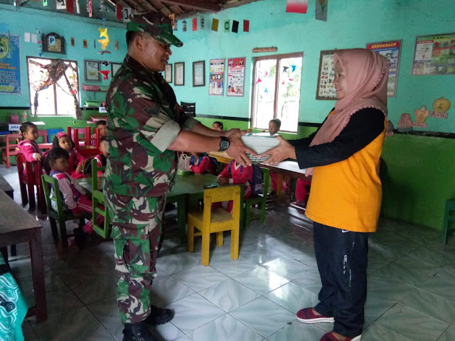 Babinsa Kacangan Tanamkan Wawasan Kebangsaan Sejak Usia Dini Babinsa Kacangan Tanamkan Wawasan Kebangsaan Sejak Usia Dini