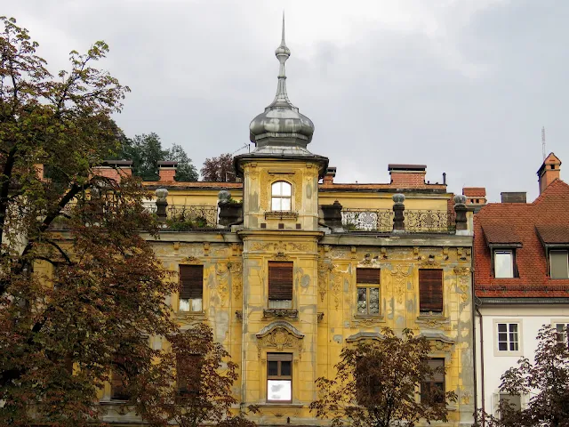 3 days in Ljubljana Slovenia: building on the Ljubljanica River