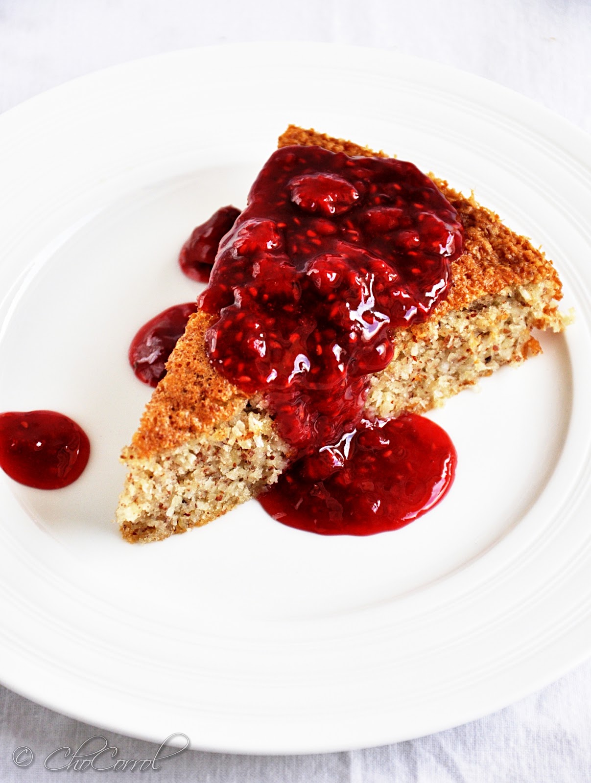 CoLoRes, SaBoRes, oLoRes...CoLoRs, TaSTeS, SmeLLS flourless coconut almond cake/pastel de coco